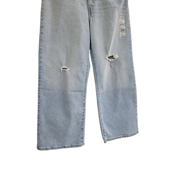 Levi's High Rise Wide Leg Jeans Women's Size 30 x 27 Light Wash Cropped Distress - Picture 4 of 11
